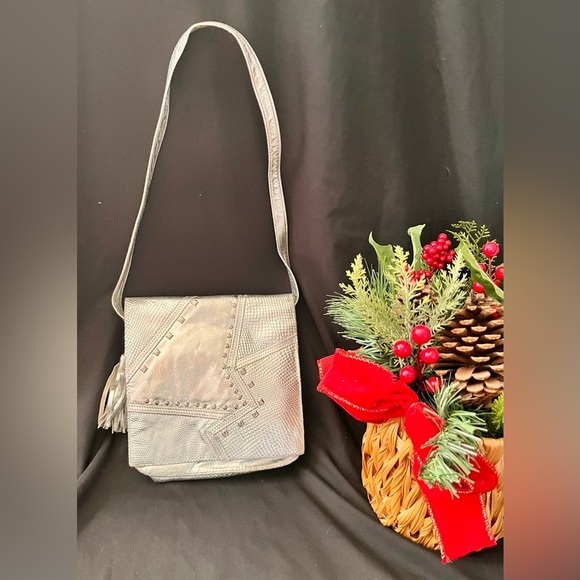 Bags by Pinky Genuine Leather Silver Studded VTG 80s Crossbody Purse USA Made - Picture 4 of 17
